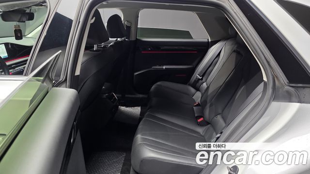 Hyundai Grandeur (GN7) 2,5 Gasoline 2WD Premium 2023 — фото 26