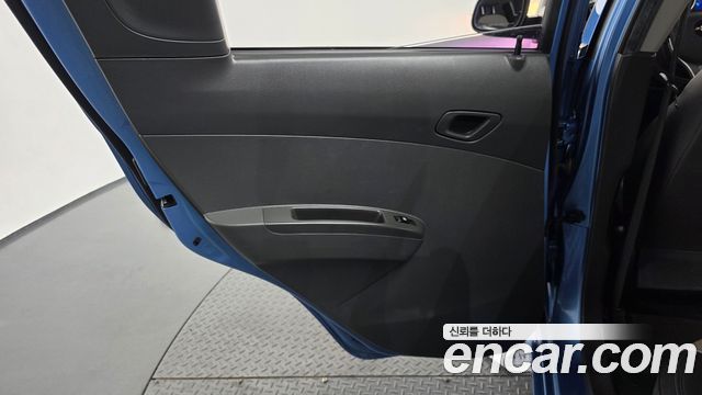 Chevrolet Spark Spark S LT 2014 — фото 31