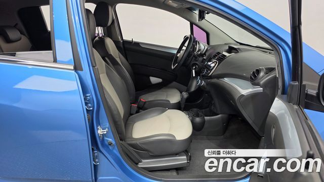 Chevrolet Spark Spark S LT 2014 — фото 32