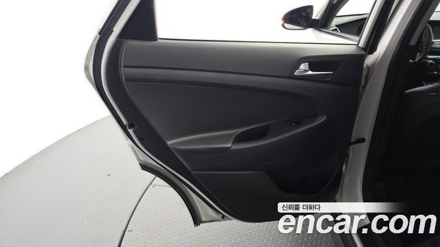 Hyundai Tucson Diesel 1.7 2WD Style 2016 — фото 25