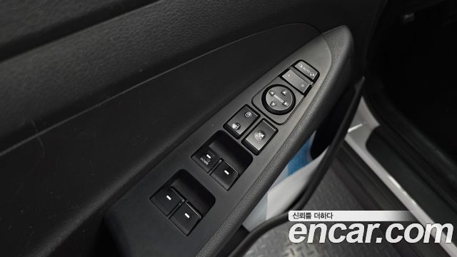 Hyundai Tucson Diesel 1.7 2WD Style 2016 — фото 28