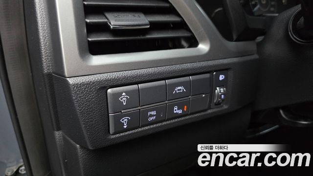 KG Mobility (SsangYong) Beautiful Korando Gasoline 1.5 2WD C5 Plus 2020 — фото 18