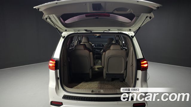 Kia Carnival 9-Seater Prstige 2019 — фото 20