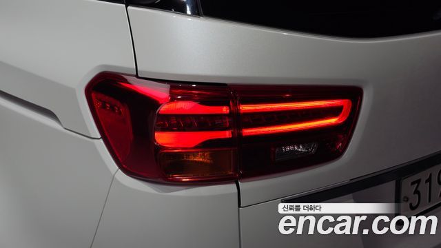 Kia Carnival 9-Seater Prstige 2019 — фото 23