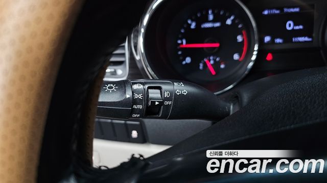 Kia Carnival 9-Seater Prstige 2019 — фото 30