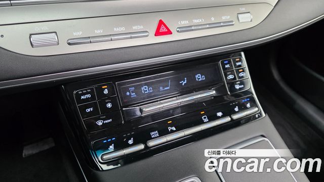 Hyundai Grandeur (IG) 2.5 Exclusice 2020 — фото 37