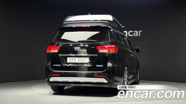 Kia Carnival 9-seater Hi-Limousine Luxury 2018 — фото 4