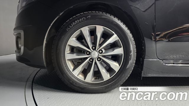Kia Carnival 9-seater Hi-Limousine Luxury 2018 — фото 5