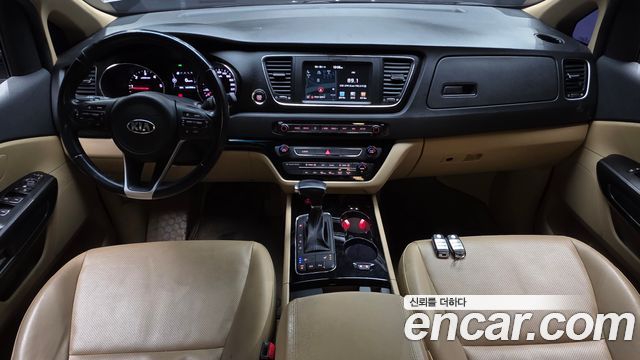 Kia Carnival 9-seater Hi-Limousine Luxury 2018 — фото 7