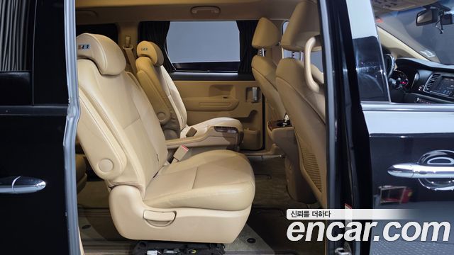 Kia Carnival 9-seater Hi-Limousine Luxury 2018 — фото 12