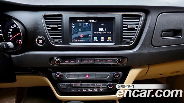 Kia Carnival 9-seater Hi-Limousine Luxury 2018 — фото 14