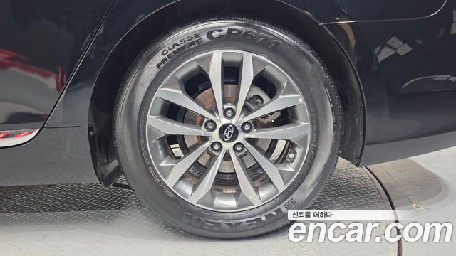 Hyundai Grandeur (HG) HG240 Luxury 2012 — фото 27
