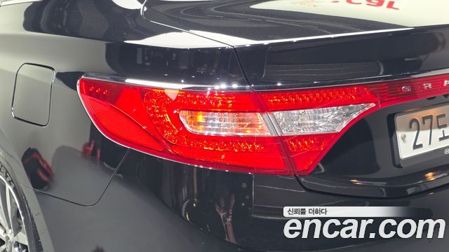 Hyundai Grandeur (HG) HG240 Luxury 2012 — фото 29