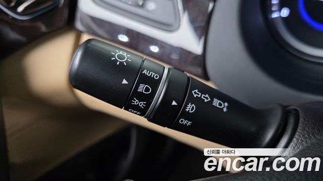 Hyundai Grandeur (HG) HG240 Luxury 2012 — фото 33