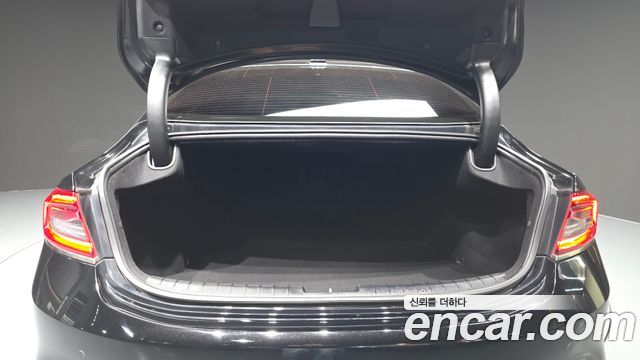 Hyundai Grandeur (IG) 2.4 Premium 2019 — фото 20