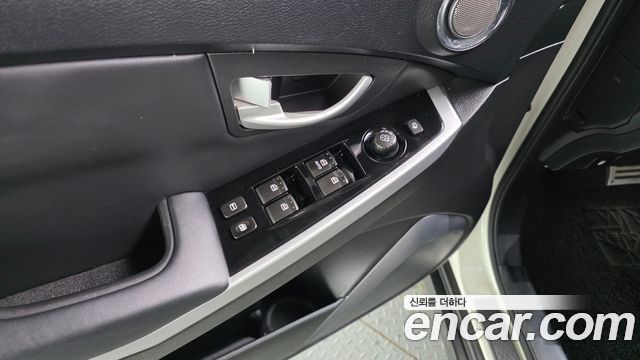 KG Mobility (SsangYong) Korando C 2.2 RX 2WD SUP 2017 — фото 28