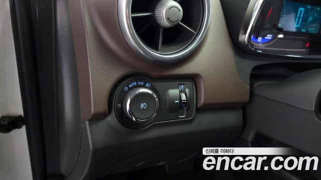 Chevrolet Trax 1.4 Premium 2015 — фото 18