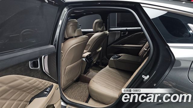 Kia K8 2.5 Gasoline 2WD Signature Special 2023 — фото 12