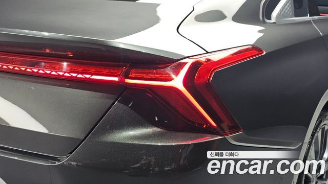 Kia K8 2.5 Gasoline 2WD Signature Special 2023 — фото 23
