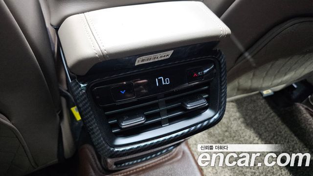 Kia K8 2.5 Gasoline 2WD Signature Special 2023 — фото 32