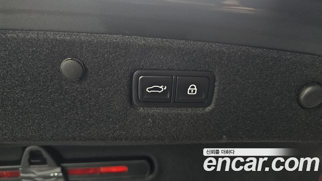 Kia K8 2.5 Gasoline 2WD Signature Special 2023 — фото 34