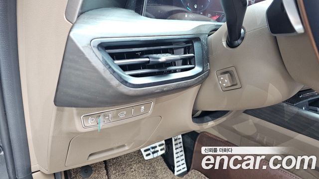 Kia K8 2.5 Gasoline 2WD Signature Special 2023 — фото 35