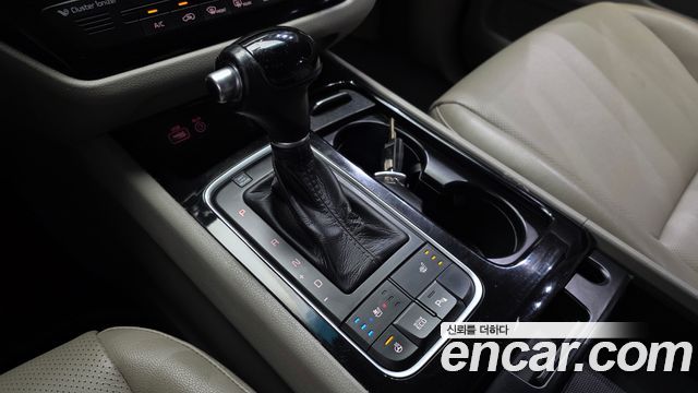 Kia Carnival 9-seater Prestige 2015 — фото 9