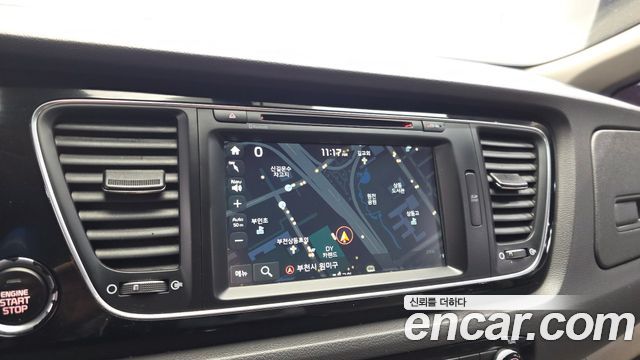 Kia Carnival 9-seater Prestige 2015 — фото 20