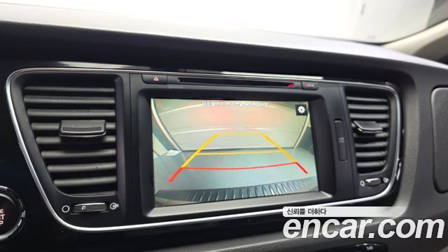 Kia Carnival 9-seater Prestige 2015 — фото 21