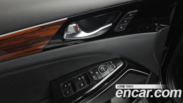 Kia K7 2.4 GDI Limited 2017 — фото 17