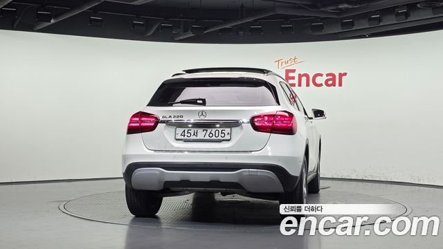 Mercedes-Benz GLA-Class (X156) GLA220 2018 — фото 4