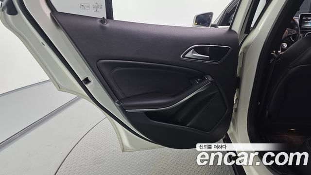 Mercedes-Benz GLA-Class (X156) GLA220 2018 — фото 25