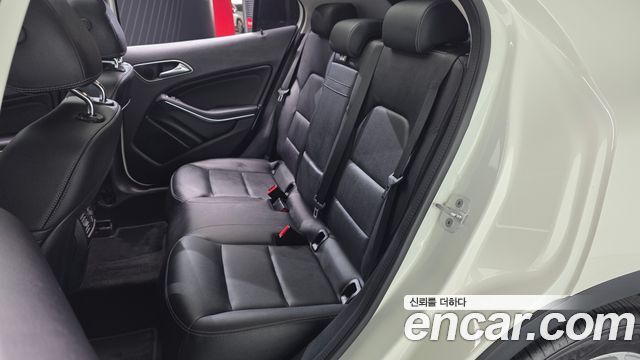 Mercedes-Benz GLA-Class (X156) GLA220 2018 — фото 26