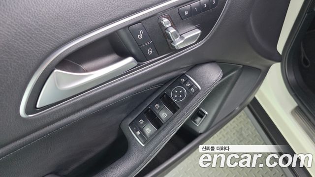 Mercedes-Benz GLA-Class (X156) GLA220 2018 — фото 32