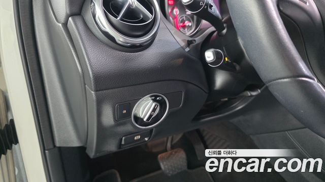 Mercedes-Benz GLA-Class (X156) GLA220 2018 — фото 34