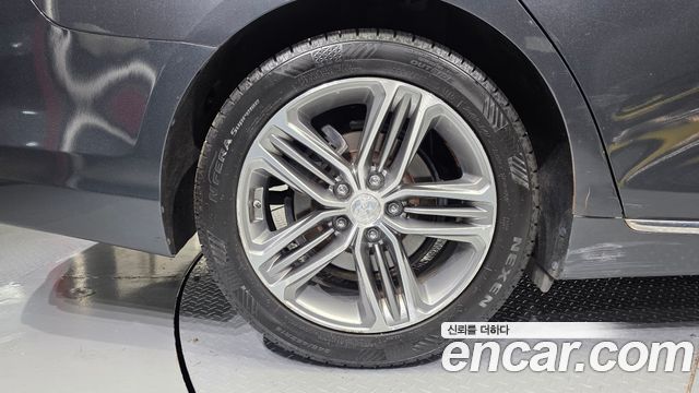 Hyundai Grandeur (IG) 3.0 Modren Basic (Rental car) 2018 — фото 5