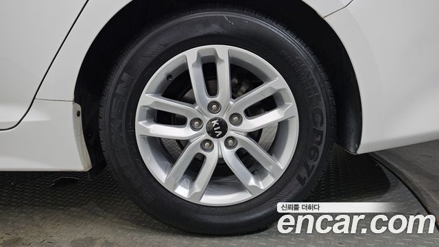 Kia K5 LPI Luxury 2014 — фото 21