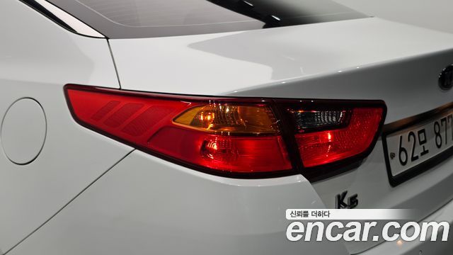 Kia K5 LPI Luxury 2014 — фото 23
