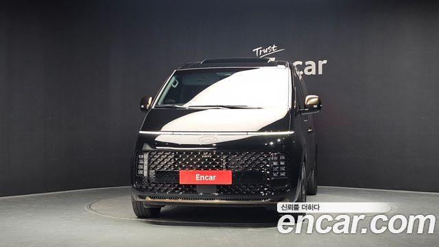 Hyundai Staria HEV 1.6 Lounge 7-Seater Inspiration 2025 — фото 3