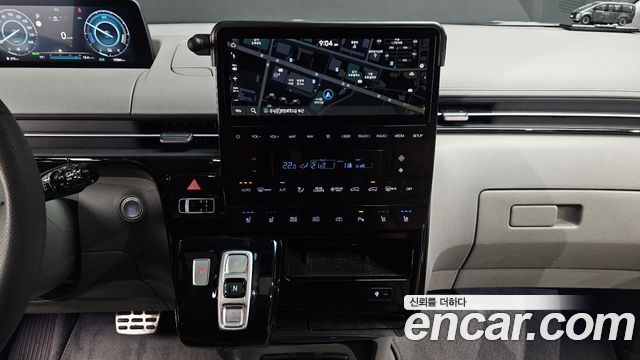 Hyundai Staria HEV 1.6 Lounge 7-Seater Inspiration 2025 — фото 14