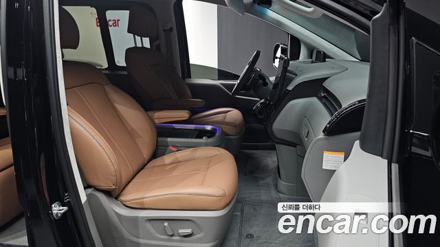 Hyundai Staria HEV 1.6 Lounge 7-Seater Inspiration 2025 — фото 26