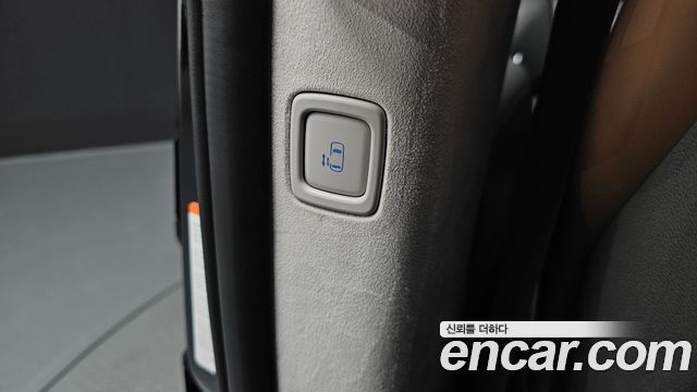 Hyundai Staria HEV 1.6 Lounge 7-Seater Inspiration 2025 — фото 37
