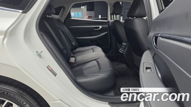 Hyundai Sonata (DN8) 2.0 Premium Plus 2022 — фото 12