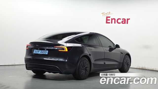 Tesla Model 3 Standard RWD 2026 — фото 2