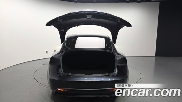 Tesla Model 3 Standard RWD 2026 — фото 32
