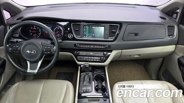 Kia Carnival 9-seater Noblesse 2016 — фото 7