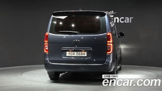 Hyundai Grand Starex Van 3-Seater Smart 2019 — фото 4