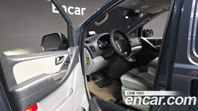 Hyundai Grand Starex Van 3-Seater Smart 2019 — фото 10