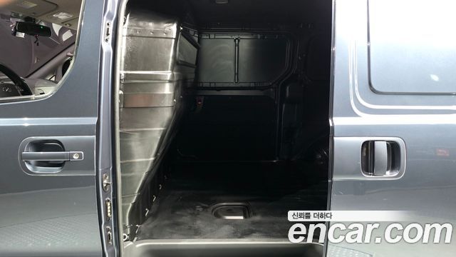 Hyundai Grand Starex Van 3-Seater Smart 2019 — фото 11