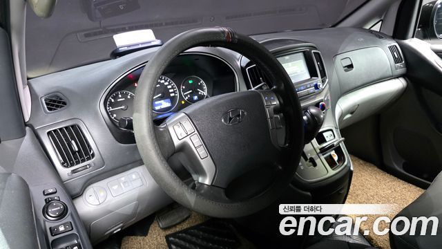 Hyundai Grand Starex Van 3-Seater Smart 2019 — фото 12